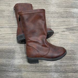 Toddler size 8 Kenneth Cole Reaction Brown boots
